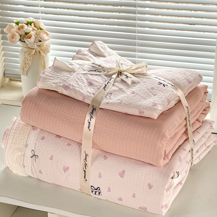 91家纺网 家纺一手货源 找家纺 繁花家居 2025新款高弹线云感木棉多层纱花边超软四件套 蝴蝶结爱心