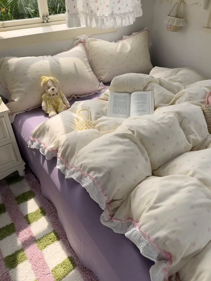 91家纺网 家纺一手货源 找家纺 繁花家居 2025新款高弹线云感木棉多层纱花边超软四件套 波点-粉