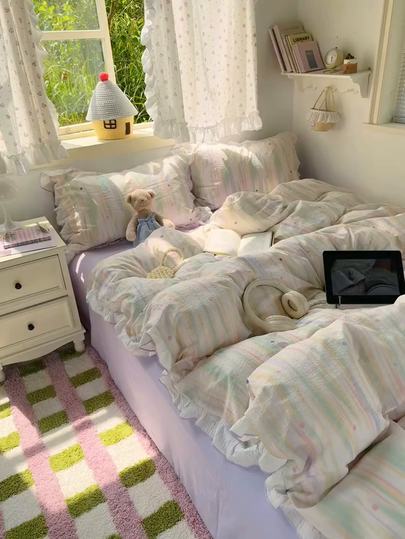 91家纺网 家纺一手货源 找家纺 繁花家居 2025新款高弹线云感木棉多层纱花边超软四件套 色彩斑斓