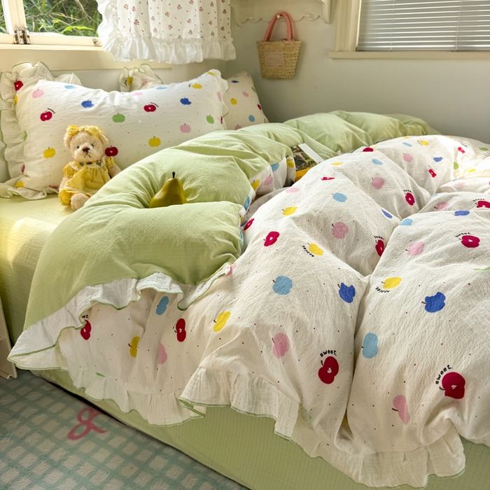 91家纺网 家纺一手货源 找家纺 繁花家居 2025新款高弹线云感木棉多层纱花边超软四件套 彩色苹果