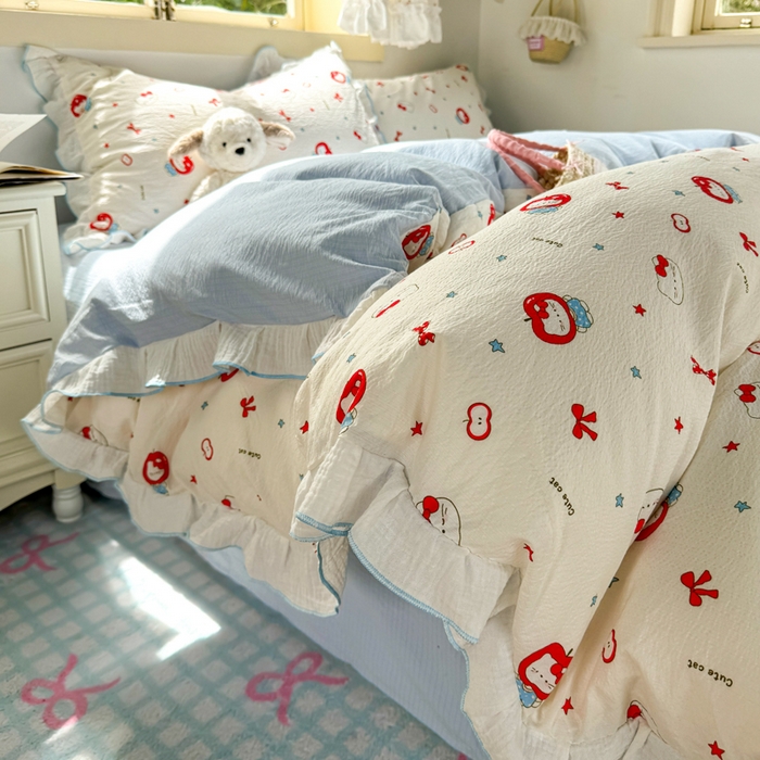 91家纺网 家纺一手货源 找家纺 繁花家居 2025新款高弹线云感木棉多层纱花边超软四件套 小猫苹果