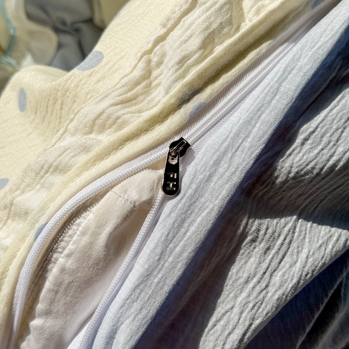 91家纺网 家纺一手货源 找家纺 繁花家居 2025新款高弹线云感木棉多层纱花边超软四件套 波点-蓝