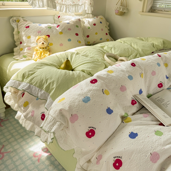 91家纺网 家纺一手货源 找家纺 繁花家居 2025新款高弹线云感木棉多层纱花边超软四件套 彩色苹果