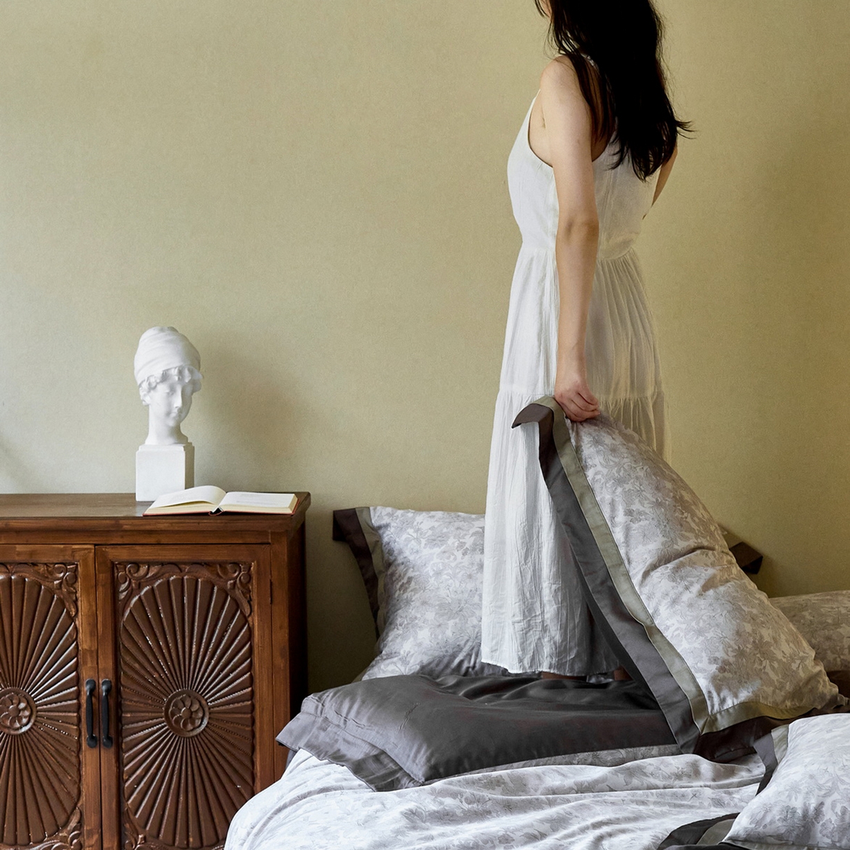 91家纺网 家纺一手货源 找家纺 由丽家纺 2025新款双层拼角数码印花四件套 控价券后399起 悦盈-灰