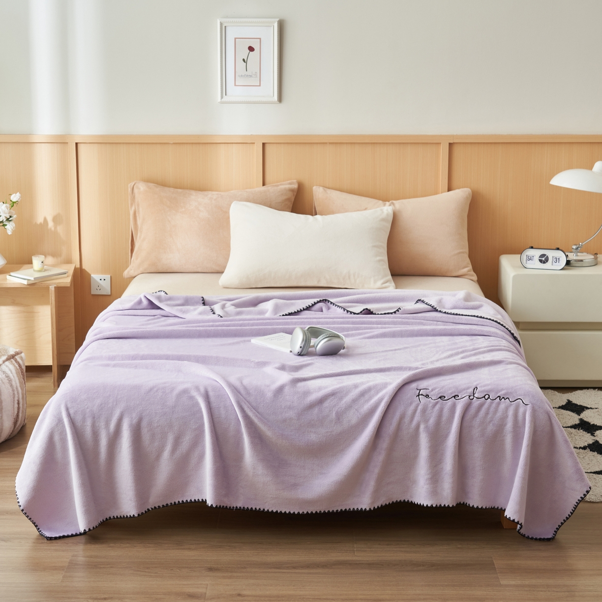 91家纺网 家纺一手货源 找家纺 艾佳 2025A类加厚双面牛奶绒多功能四季毯-绣花毛毯 绣花-丁香紫