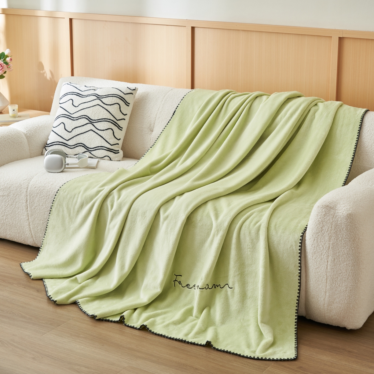 91家纺网 家纺一手货源 找家纺 艾佳 2025A类加厚双面牛奶绒多功能四季毯-绣花毛毯 绣花-青柠奶绿
