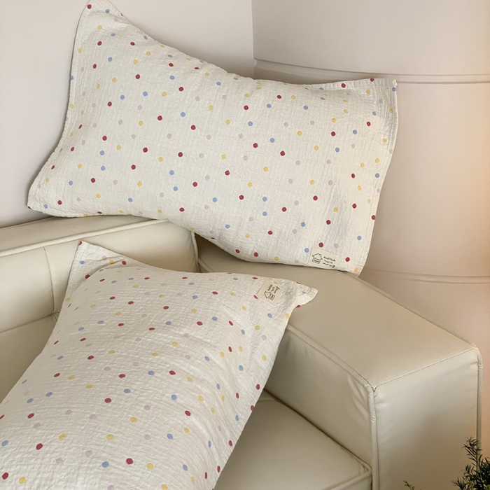 91家纺网 家纺一手货源 找家纺 麻依 2025新款安心棉枕巾四层全棉纱布枕头皮 彩虹点点