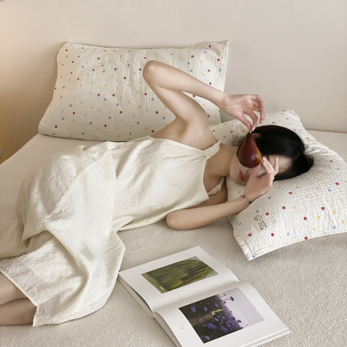 91家纺网 家纺一手货源 找家纺 麻依 2025新款安心棉枕巾四层全棉纱布枕头皮 彩虹点点