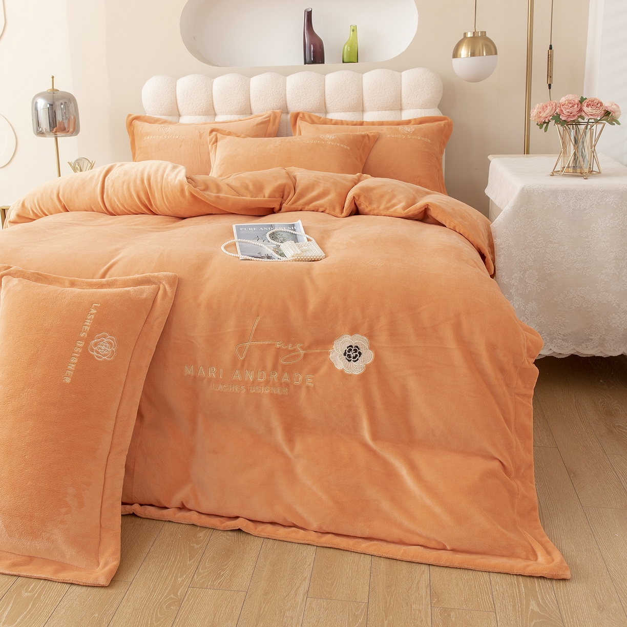 91家纺网 家纺一手货源 找家纺 （总）贝尔 格调系列纯色高克重 牛奶绒宽边刺绣四件套（赠送拎袋）