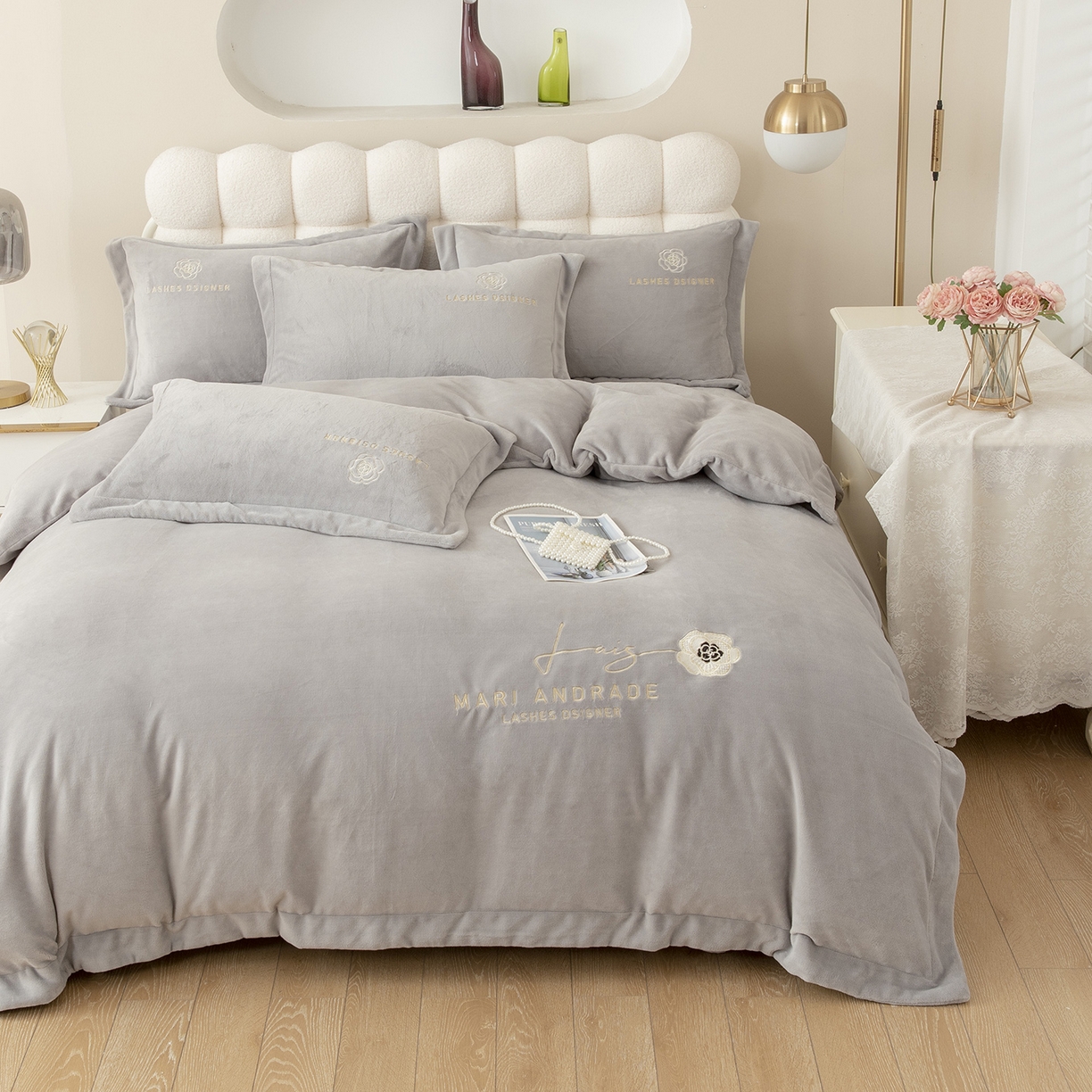 贝尔 格调系列纯色高克重 牛奶绒宽边刺绣四件套（赠送拎袋） 银灰