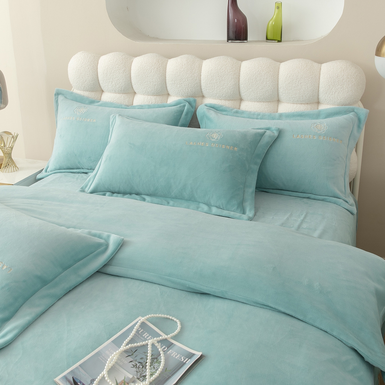 91家纺网 家纺一手货源 找家纺 贝尔 格调系列纯色高克重 牛奶绒宽边刺绣四件套（赠送拎袋） 浅绿