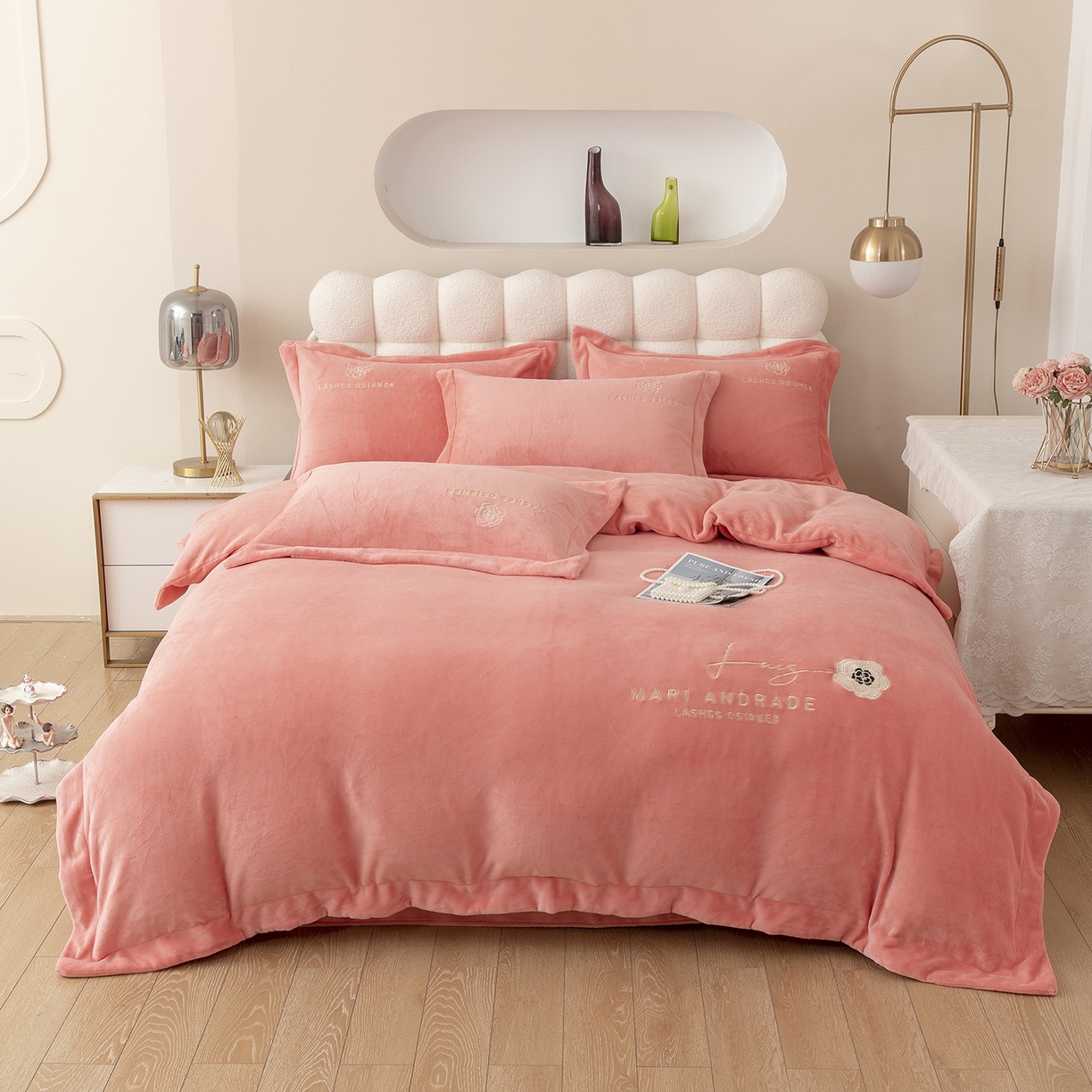 贝尔 格调系列纯色高克重 牛奶绒宽边刺绣四件套（赠送拎袋） 胭脂粉