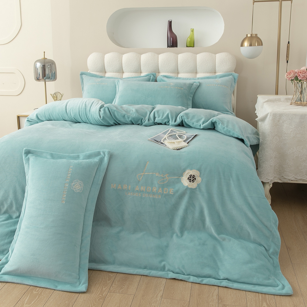 91家纺网 家纺一手货源 找家纺 贝尔 格调系列纯色高克重 牛奶绒宽边刺绣四件套（赠送拎袋） 浅绿