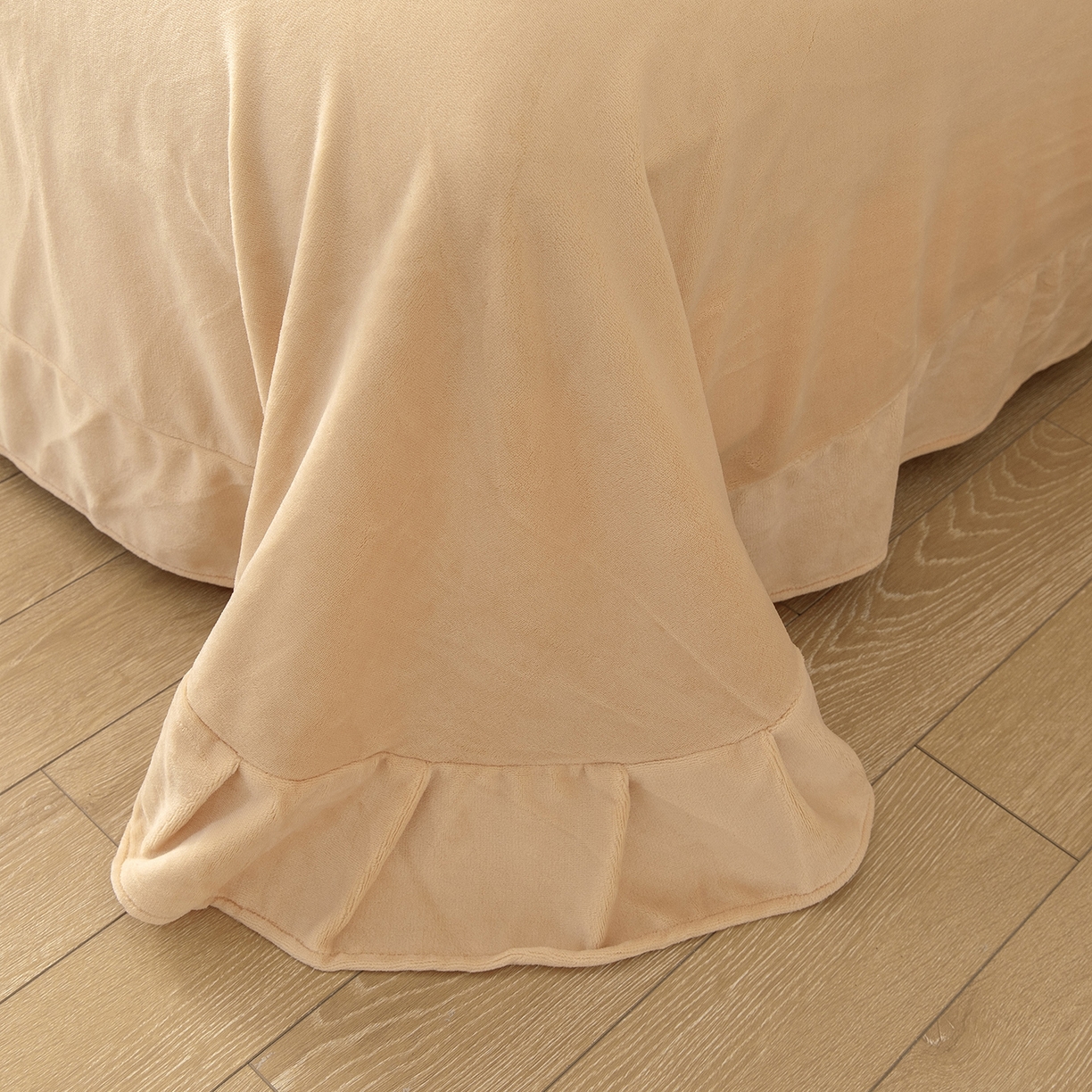 91家纺网 家纺一手货源 找家纺 贝尔 格调系列纯色高克重 牛奶绒宽边刺绣四件套（赠送拎袋） 浅驼