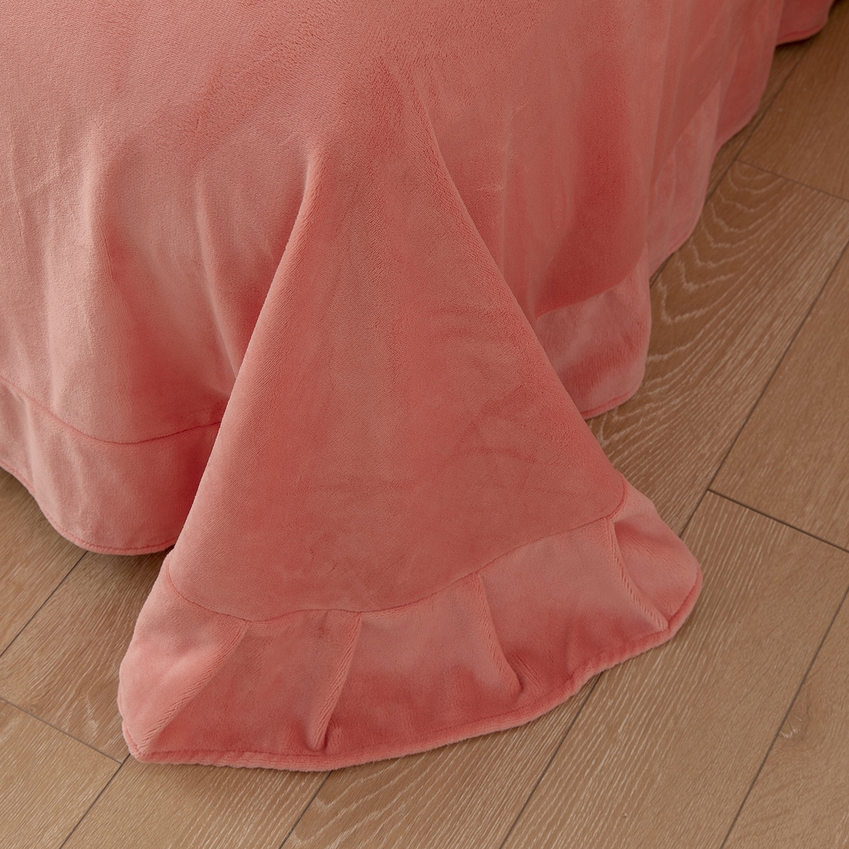 91家纺网 家纺一手货源 找家纺 贝尔 格调系列纯色高克重 牛奶绒宽边刺绣四件套（赠送拎袋） 胭脂粉