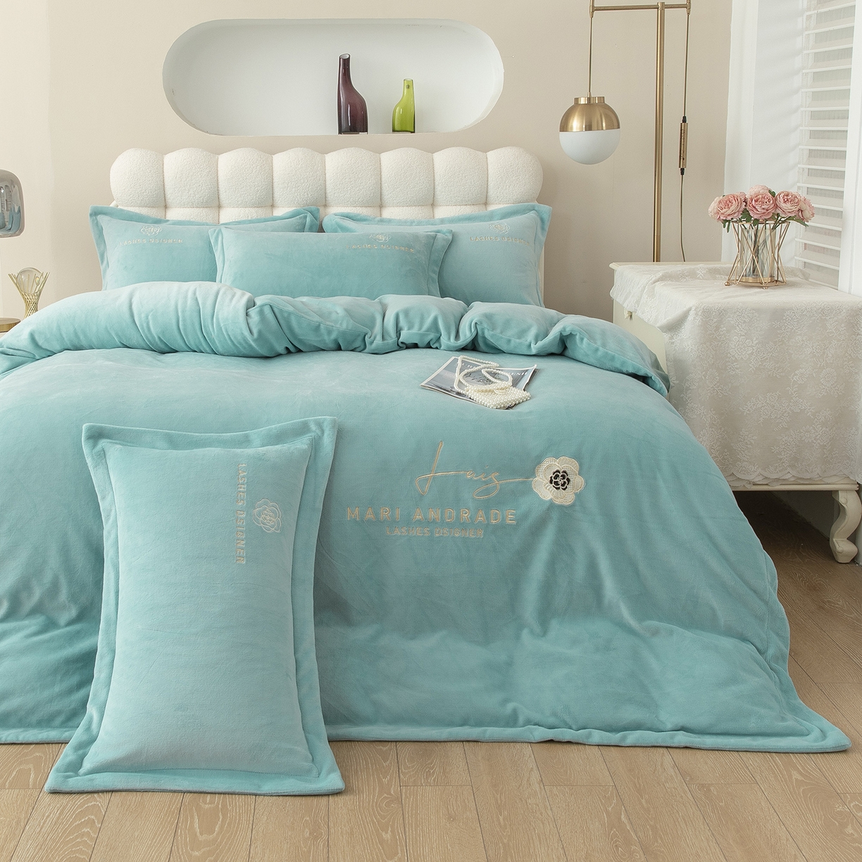 91家纺网 家纺一手货源 找家纺 贝尔 格调系列纯色高克重 牛奶绒宽边刺绣四件套（赠送拎袋） 浅绿