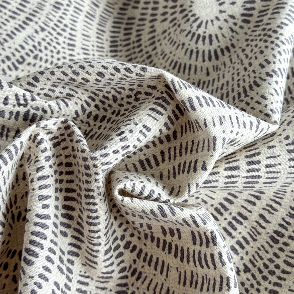 91家纺网 家纺一手货源 找家纺 红淳家纺 2025新款全棉加厚磨毛四件套 韵律-蓝