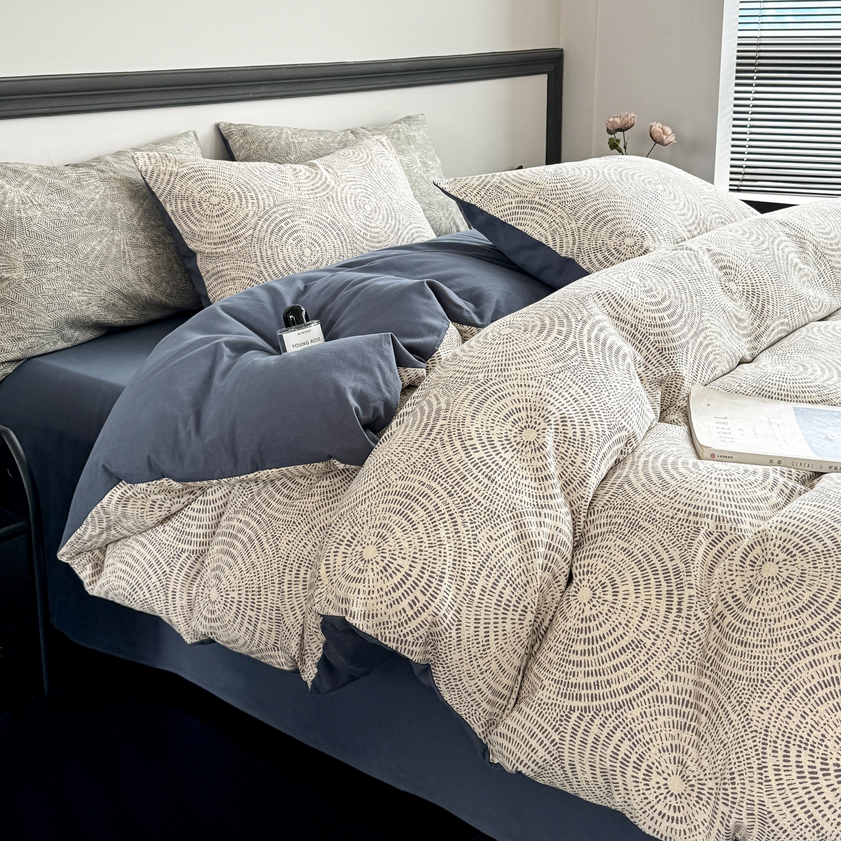 91家纺网 家纺一手货源 找家纺 红淳家纺 2025新款全棉加厚磨毛四件套 韵律-蓝