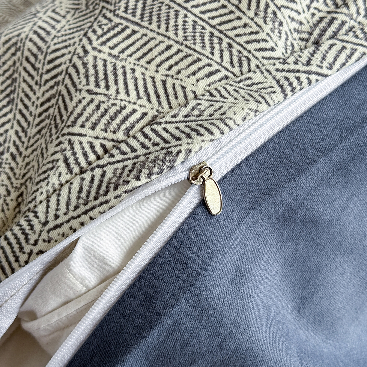 91家纺网 家纺一手货源 找家纺 红淳家纺 2025新款全棉加厚磨毛四件套 威廉-蓝