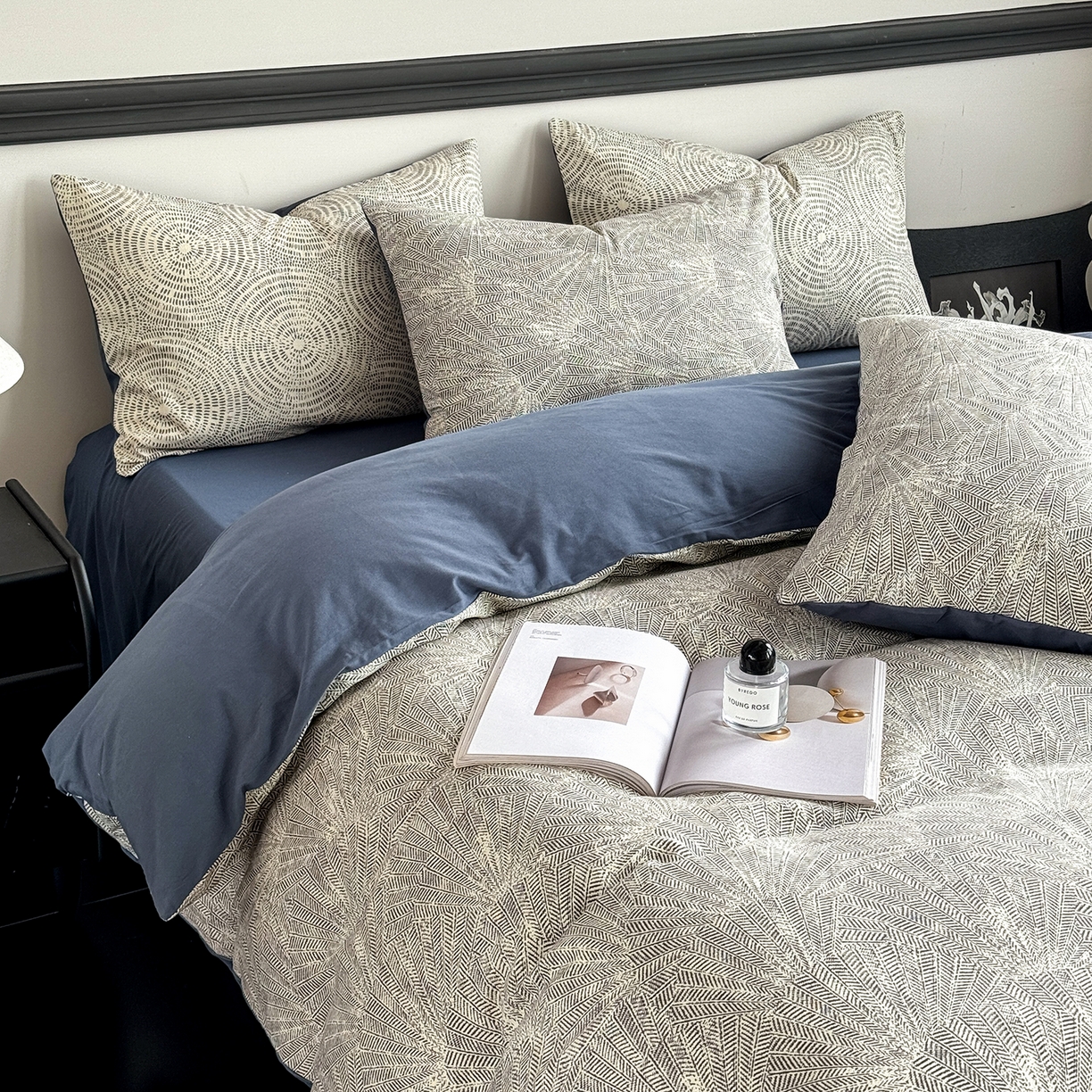 91家纺网 家纺一手货源 找家纺 红淳家纺 2025新款全棉加厚磨毛四件套 威廉-蓝