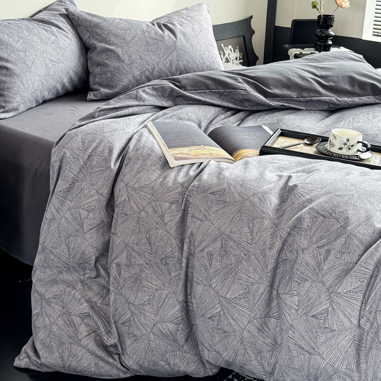 91家纺网 家纺一手货源 找家纺 红淳家纺 2025新款全棉加厚磨毛四件套 叶语-灰