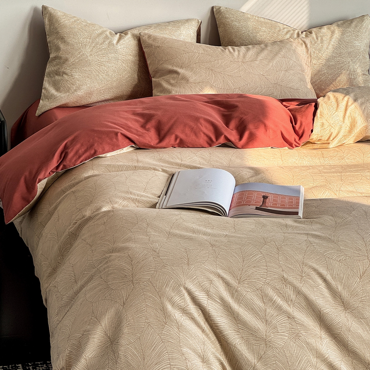 91家纺网 家纺一手货源 找家纺 红淳家纺 2025新款全棉加厚磨毛四件套 秋意-桔