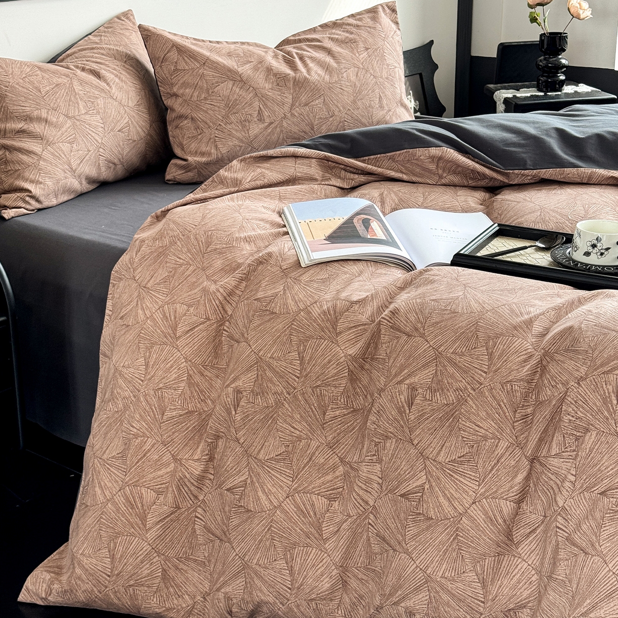 91家纺网 家纺一手货源 找家纺 红淳家纺 2025新款全棉加厚磨毛四件套 叶语-咖