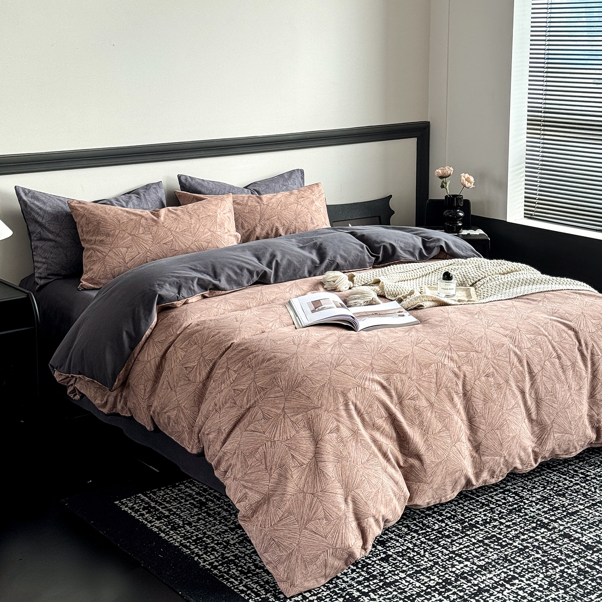 91家纺网 家纺一手货源 找家纺 红淳家纺 2025新款全棉加厚磨毛四件套 叶语-咖