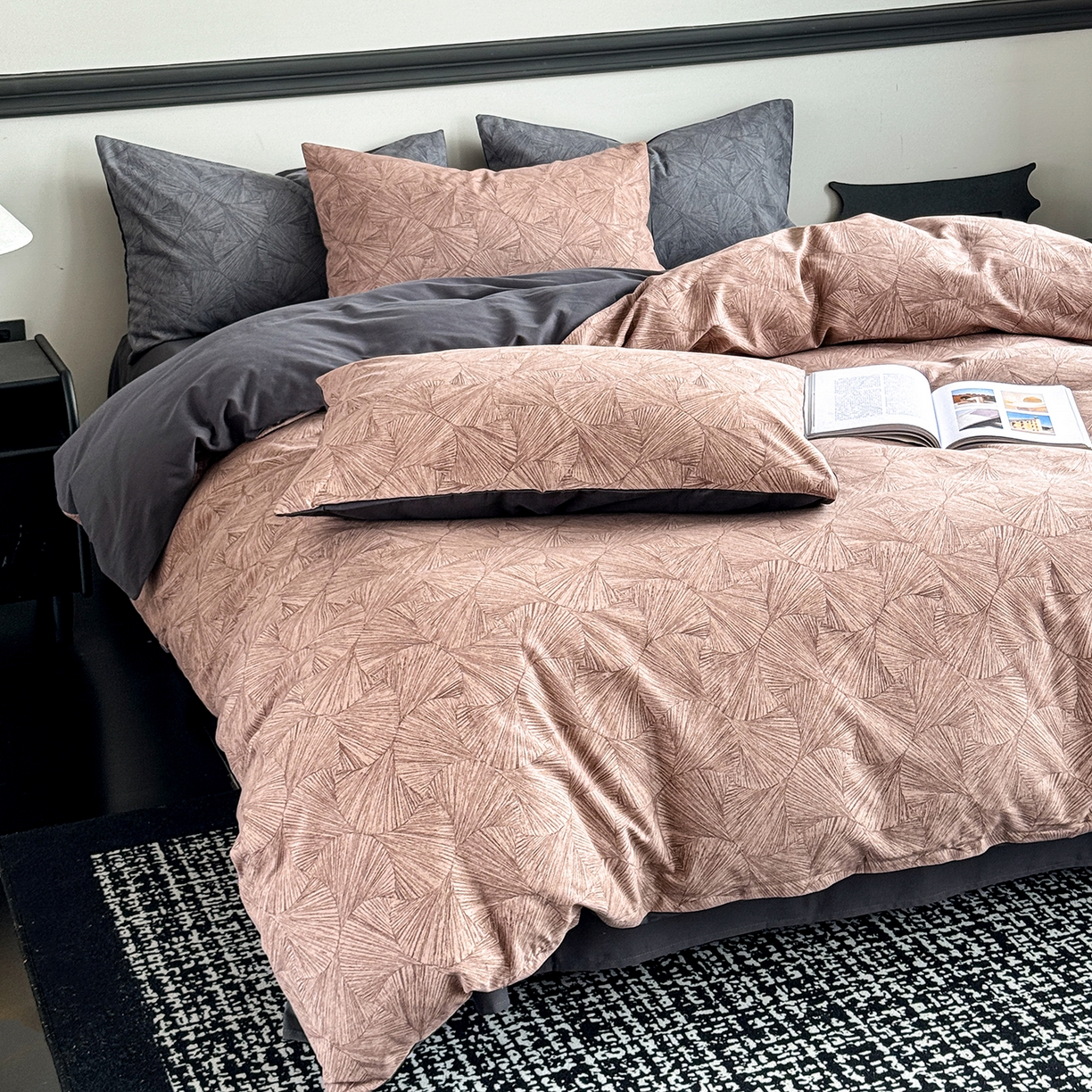 91家纺网 家纺一手货源 找家纺 红淳家纺 2025新款全棉加厚磨毛四件套 叶语-咖