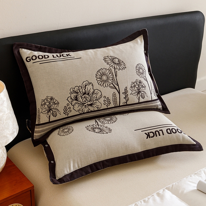 91家纺网 家纺一手货源 找家纺 悦然毛巾被 2025新款全棉四层提花纱布美拉德凤格枕套 素布花灰