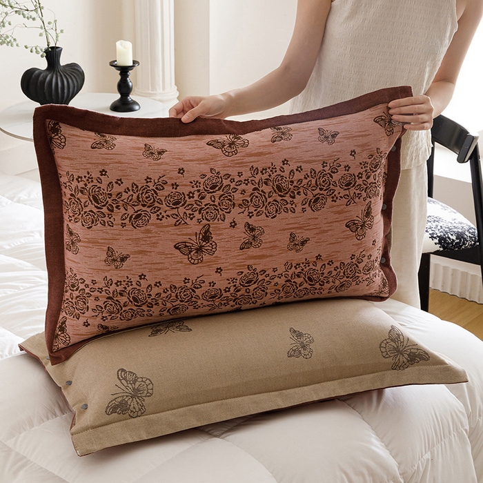 91家纺网 家纺一手货源 找家纺 悦然毛巾被 2025新款全棉四层提花纱布美拉德凤格枕套 花蝶红