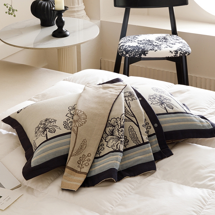 91家纺网 家纺一手货源 找家纺 悦然毛巾被 2025新款全棉四层提花纱布美拉德凤格枕套 素布花蓝