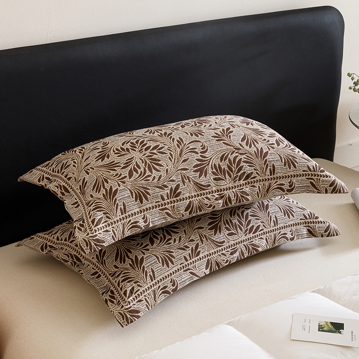 91家纺网 家纺一手货源 找家纺 悦然毛巾被 2025新款全棉四层提花纱布美拉德凤格枕套 蔓叶棕