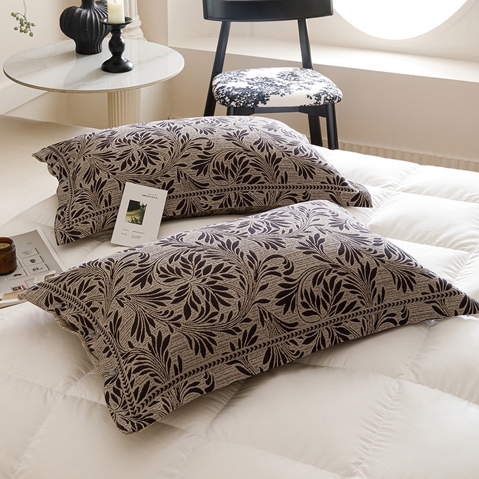 91家纺网 家纺一手货源 找家纺 悦然毛巾被 2025新款全棉四层提花纱布美拉德凤格枕套 蔓叶咖