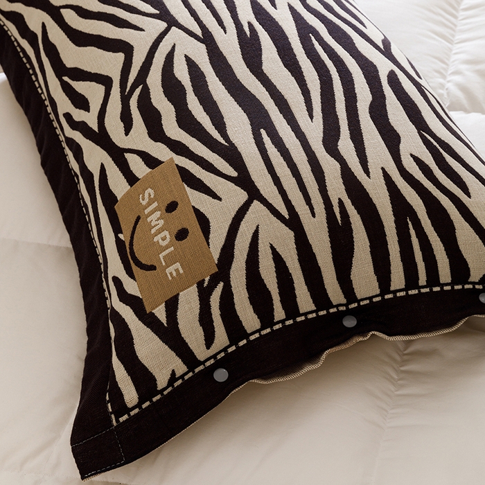 91家纺网 家纺一手货源 找家纺 悦然毛巾被 2025新款全棉四层提花纱布美拉德凤格枕套 野韵