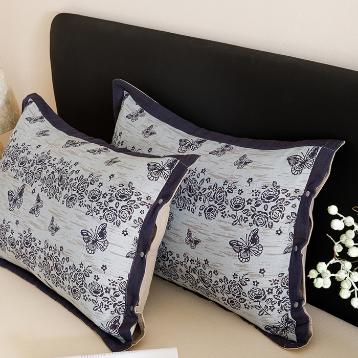 91家纺网 家纺一手货源 找家纺 悦然毛巾被 2025新款全棉四层提花纱布美拉德凤格枕套 花蝶蓝