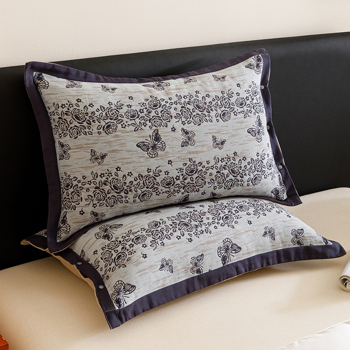 91家纺网 家纺一手货源 找家纺 悦然毛巾被 2025新款全棉四层提花纱布美拉德凤格枕套 花蝶蓝