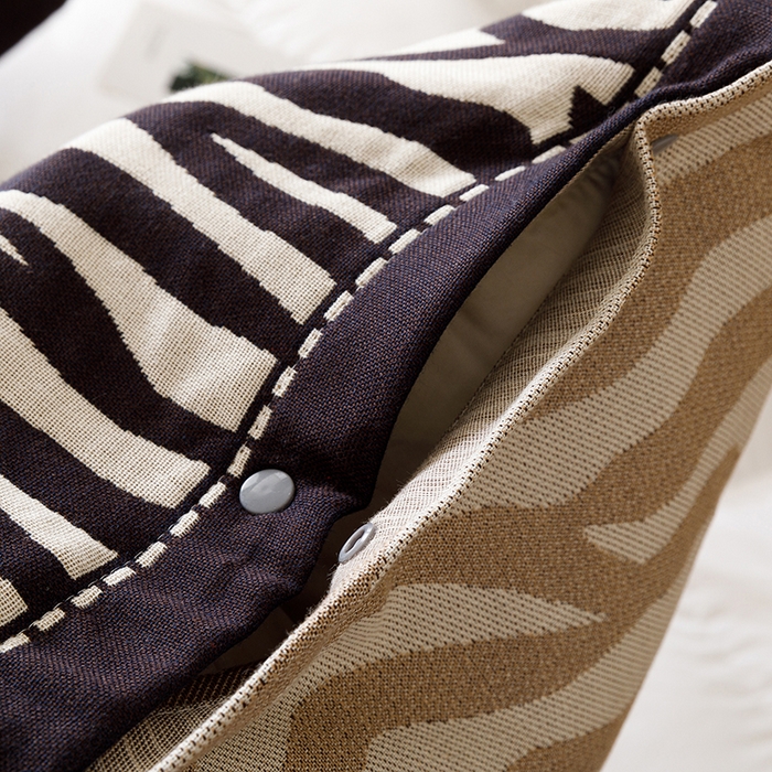 91家纺网 家纺一手货源 找家纺 悦然毛巾被 2025新款全棉四层提花纱布美拉德凤格枕套 野韵