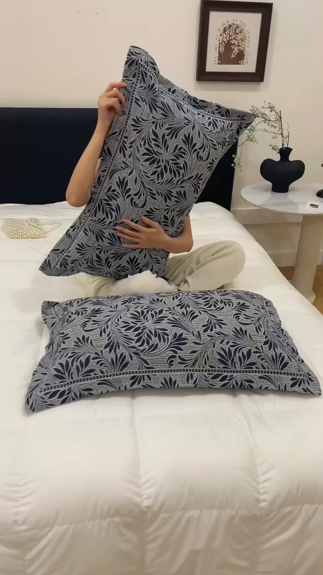 91家纺网 家纺一手货源 找家纺 悦然毛巾被 2025新款全棉四层提花纱布美拉德凤格枕套 蔓叶蓝