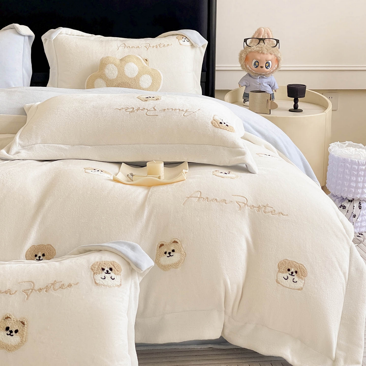 91家纺网 家纺一手货源 找家纺  2025新款A类双面加厚保暖加绒宝宝绒刺绣被套床单卡通可爱床上用品牛奶绒四件套-元气萌宝 元气萌宝-米蓝