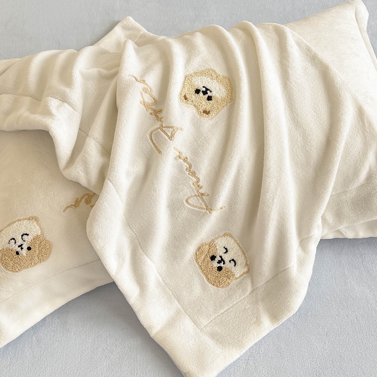 91家纺网 家纺一手货源 找家纺  2025新款A类双面加厚保暖加绒宝宝绒刺绣被套床单卡通可爱床上用品牛奶绒四件套-元气萌宝 元气萌宝-米蓝