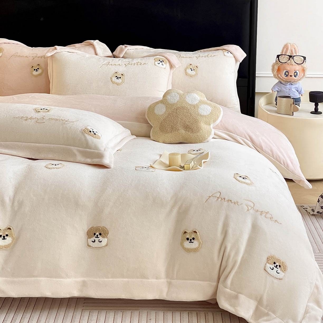 91家纺网 家纺一手货源 找家纺 （总）乔利卡沃 2025新款A类双面加厚保暖加绒宝宝绒刺绣被套床单卡通可爱床上用品牛奶绒四件套-元气萌宝