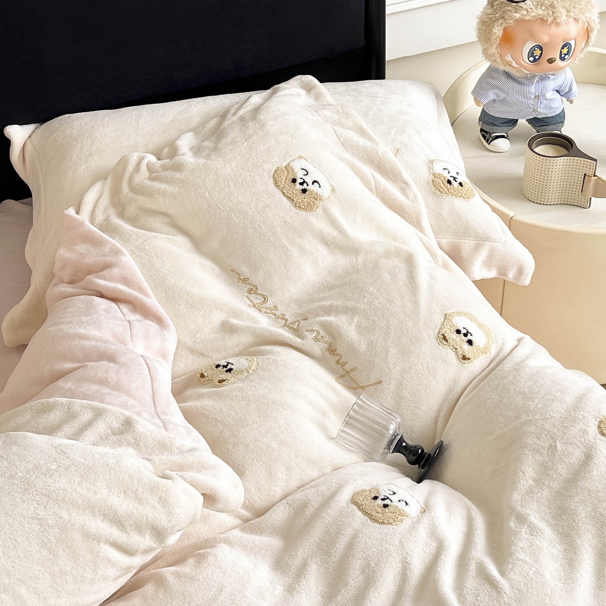 91家纺网 家纺一手货源 找家纺  2025新款A类双面加厚保暖加绒宝宝绒刺绣被套床单卡通可爱床上用品牛奶绒四件套-元气萌宝 元气萌宝-米粉