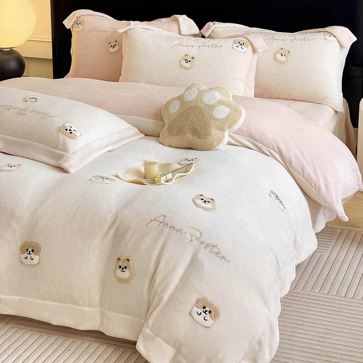 91家纺网 家纺一手货源 找家纺  2025新款A类双面加厚保暖加绒宝宝绒刺绣被套床单卡通可爱床上用品牛奶绒四件套-元气萌宝 元气萌宝-米粉