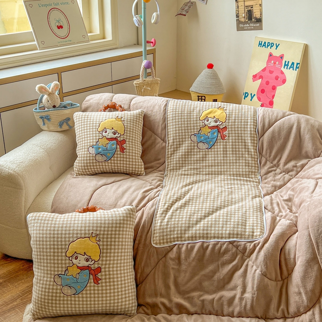 91家纺网 家纺一手货源 找家纺 （总）番茄+ 2025新款加厚牛奶绒小王子抱枕