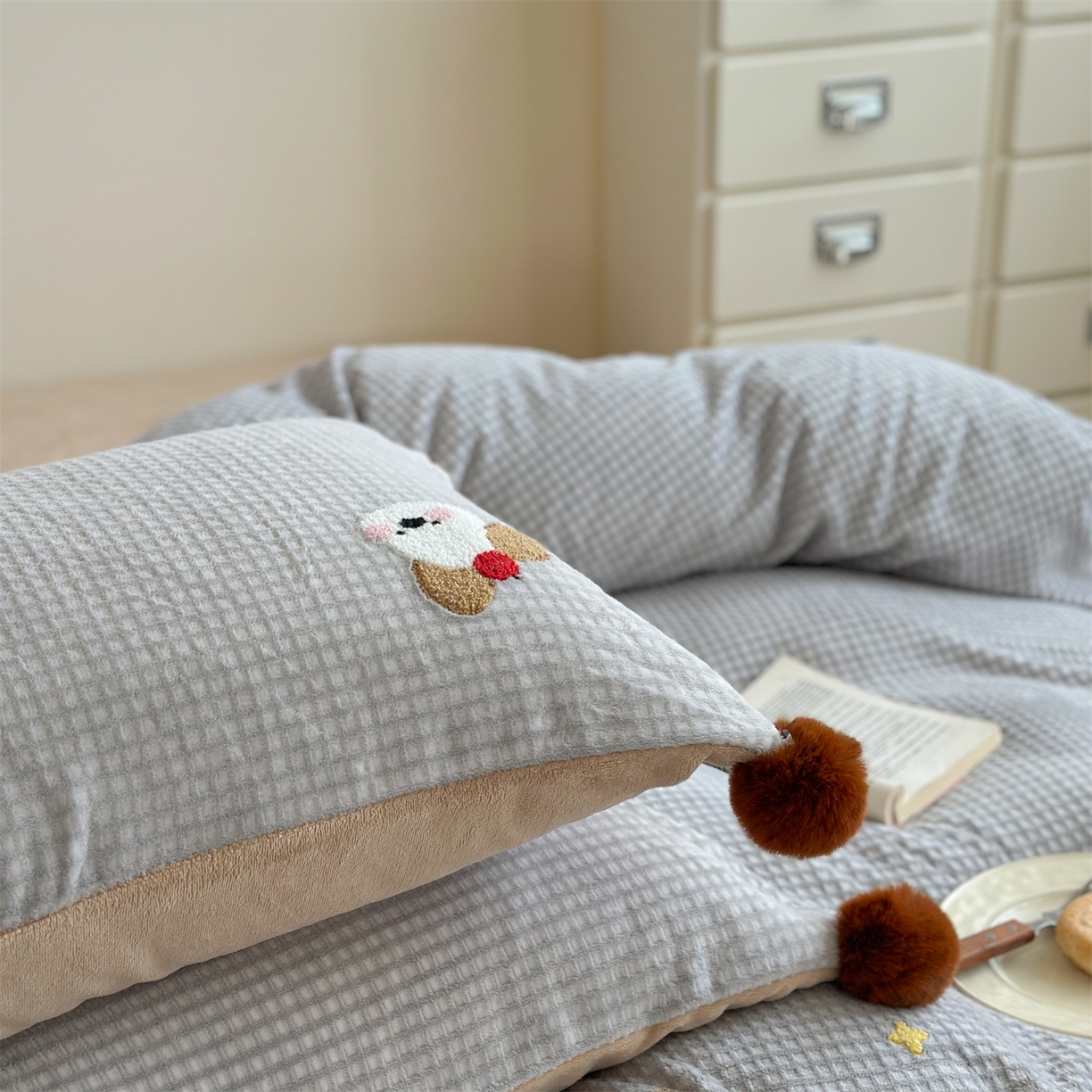 91家纺网 家纺一手货源 找家纺 （总）柚子YOUTH 2025新款华夫格提花绒刺绣四件套