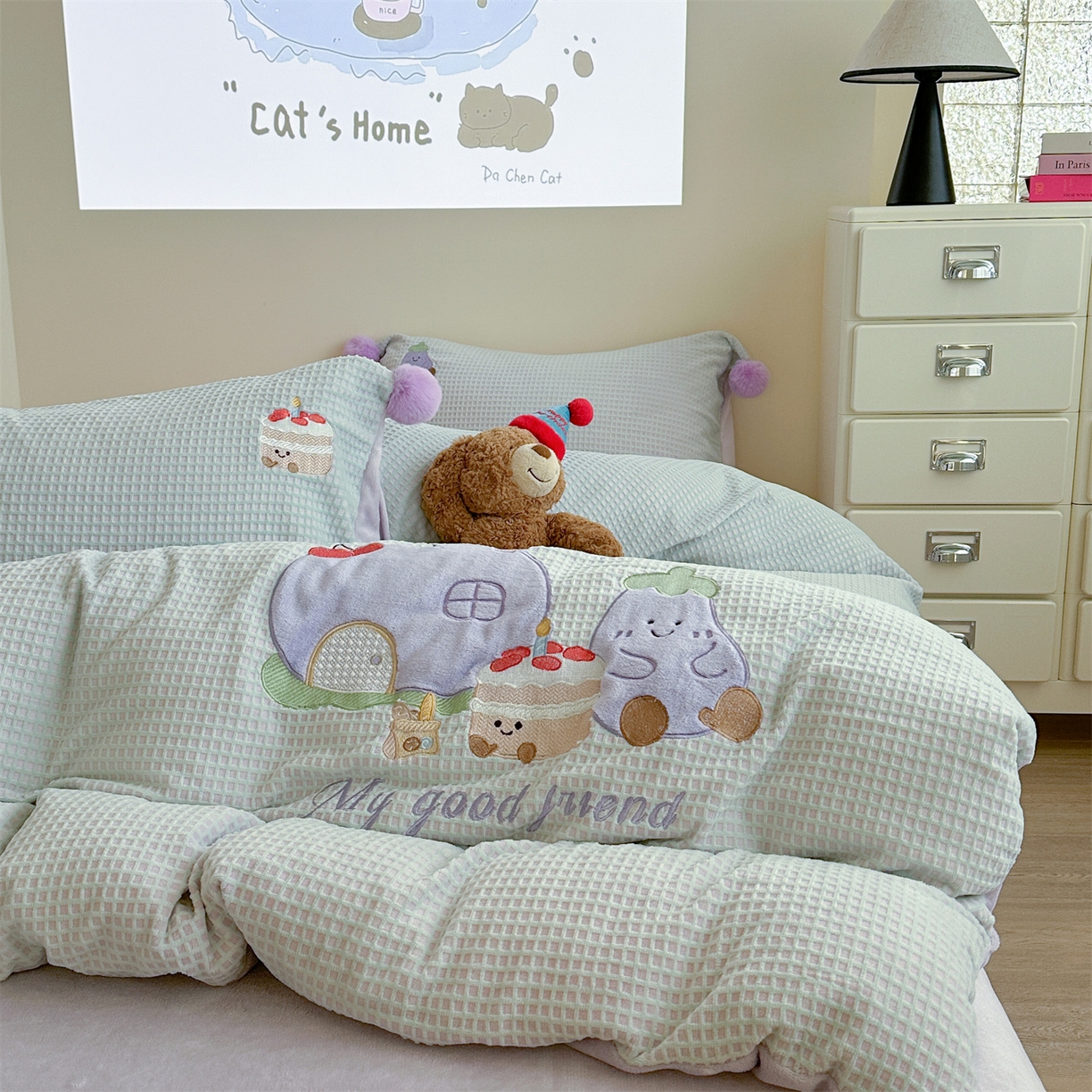 91家纺网 家纺一手货源 找家纺 柚子YOUTH 2025新款华夫格提花绒刺绣四件套 茄子蛋糕屋