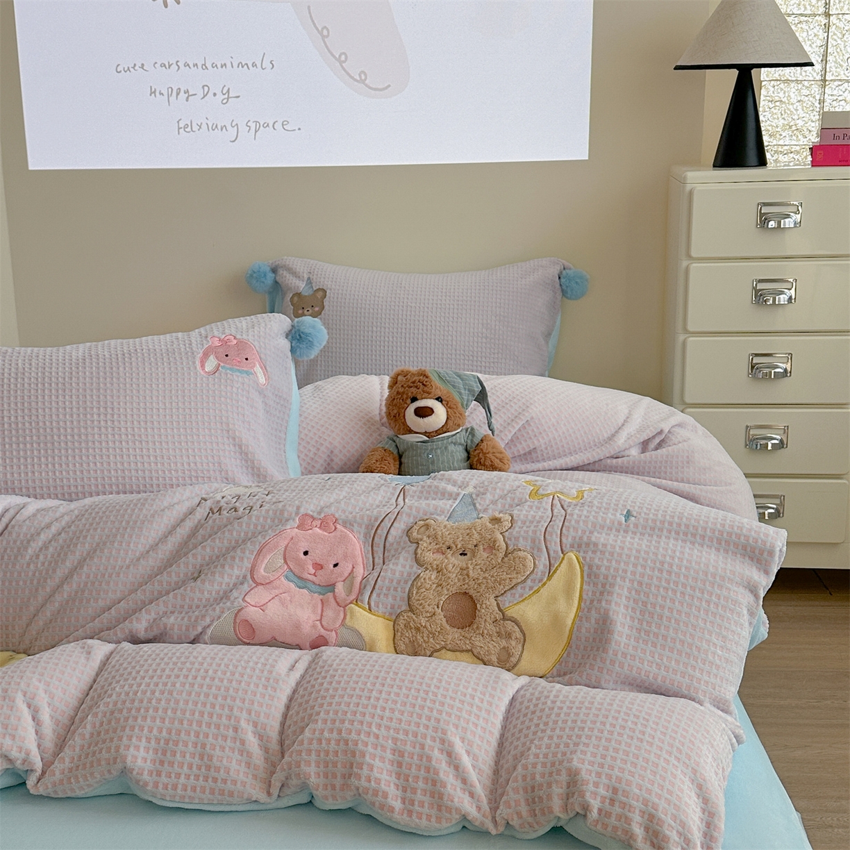 91家纺网 家纺一手货源 找家纺 柚子YOUTH 2025新款华夫格提花绒刺绣四件套 月亮气球