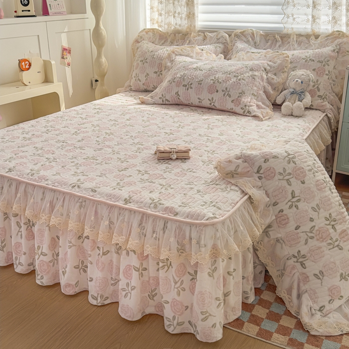 91家纺网 家纺一手货源 找家纺 （总）家之硕家纺 2025新款立体雕花可拆洗牛奶绒床裙四件套