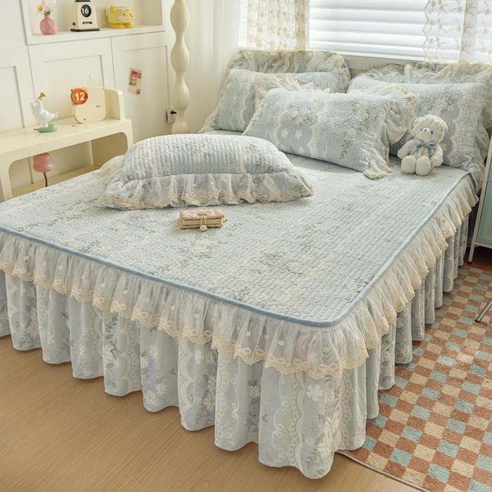 91家纺网 家纺一手货源 找家纺 家之硕家纺 2025新款立体雕花可拆洗牛奶绒床裙四件套 安妮绿